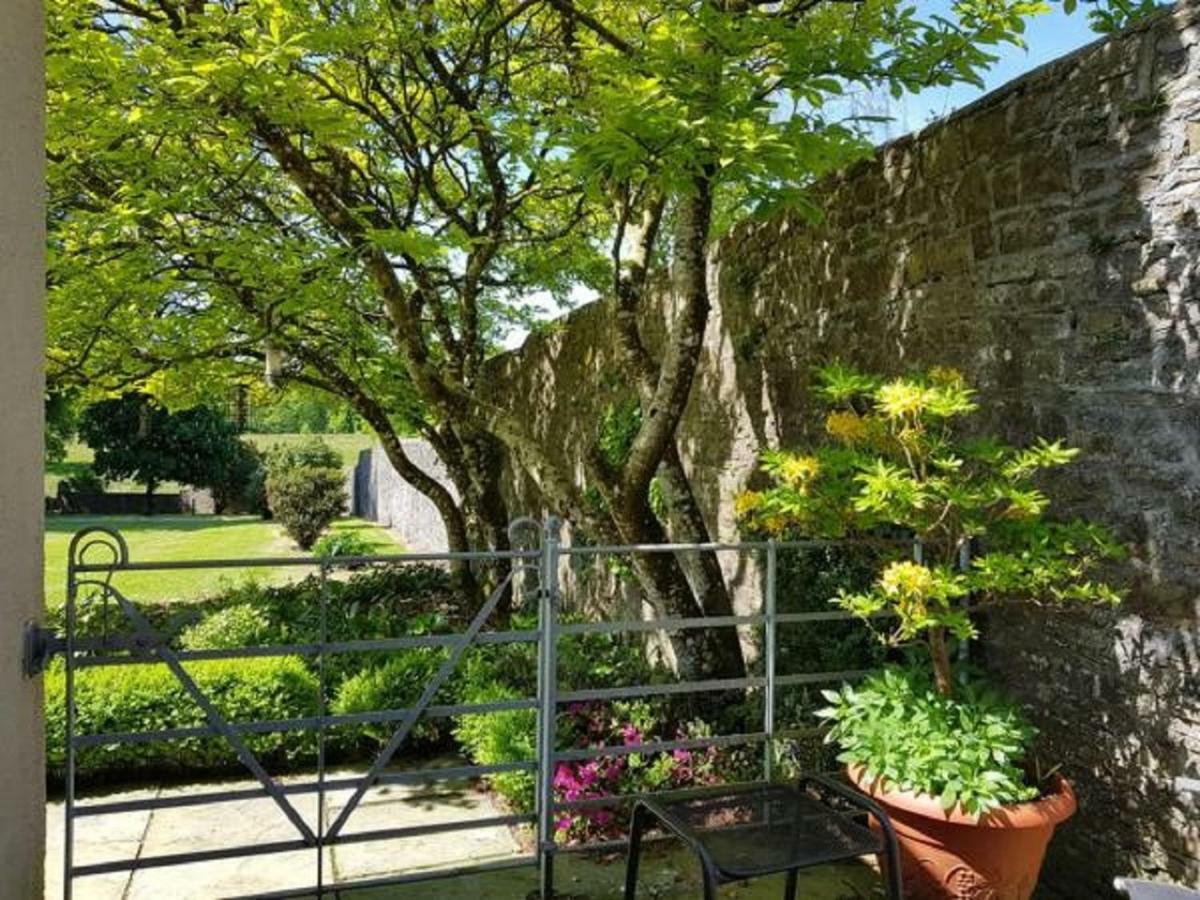 The Stable Loft, Llwynhelig Manor Apartment Llandeilo Exterior photo