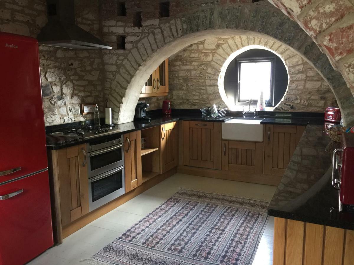 The Stable Loft, Llwynhelig Manor Apartment Llandeilo Exterior photo